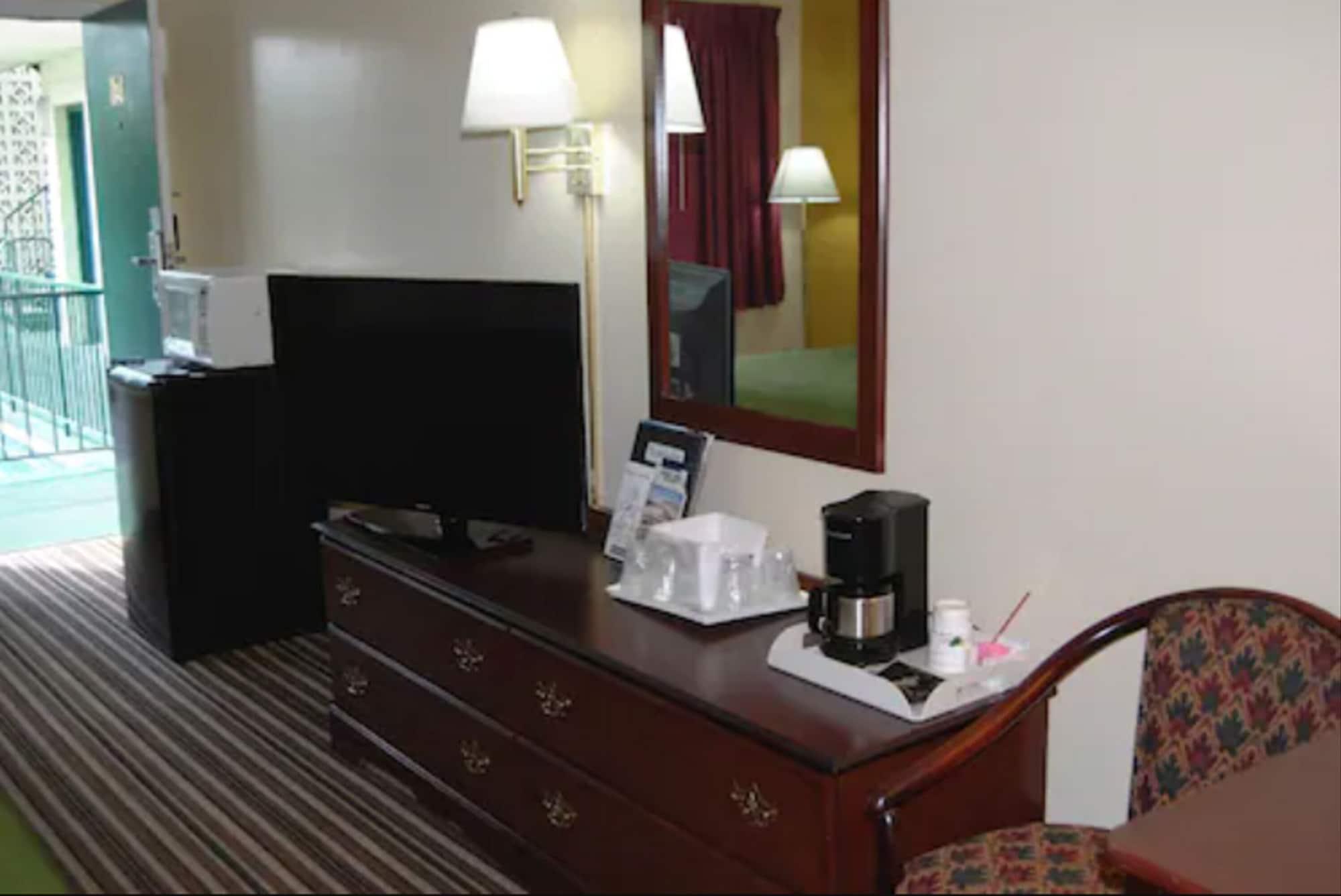 Travelodge By Wyndham Chambersburg Dış mekan fotoğraf