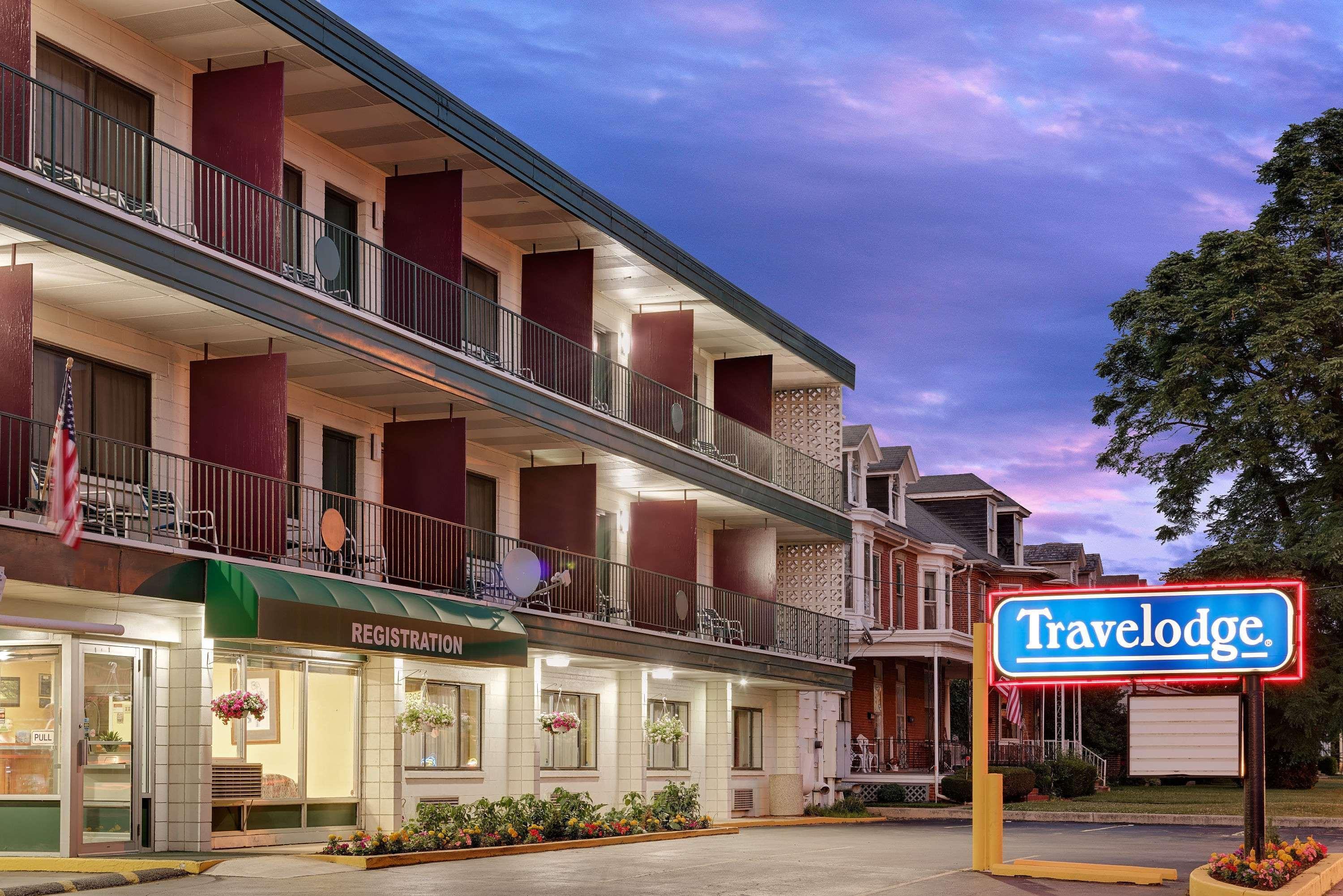 Travelodge By Wyndham Chambersburg Dış mekan fotoğraf